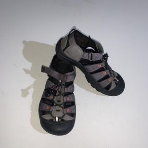 KEEN Sandals Kids Size 3 Gray Fisherman Toe Bumper Hook & Loop Water Hiking